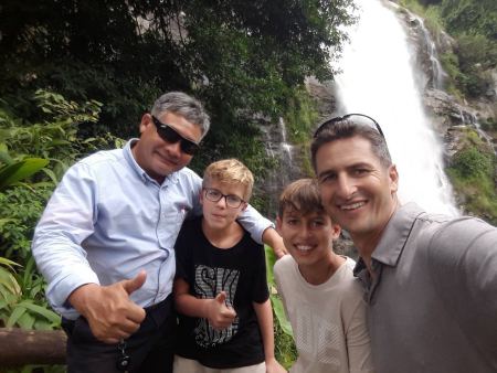 Thumbs up from the family at the waterfall - lifeonwheel.com