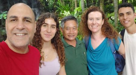 Group selfie in the garden shade - lifeonwheel.com