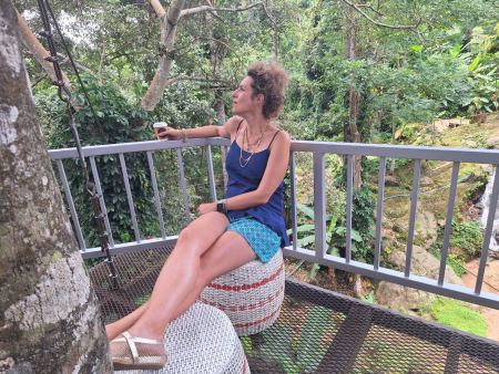 Coffee break on the treehouse deck above the jungle - lifeonwheel.com