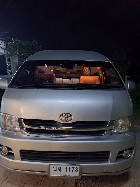 The van parked and ready for a night departure - lifeonwheel.com