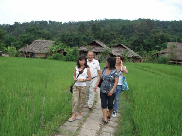 Day 2 Doi Tung to Golden Triangle - lifeonwheel.com